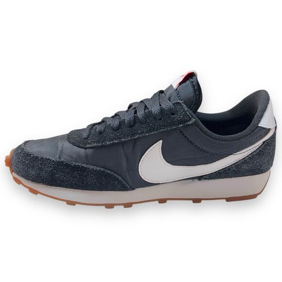 Nike Daybreak Womens Size 7 Black White Gum Athletic Running Shoes - Picture 6 of 9